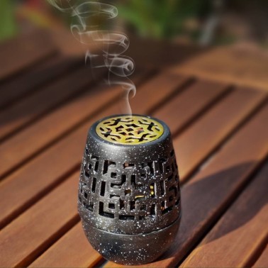 El humo del café es desagradable para las avispas, manteniéndolas alejadas.