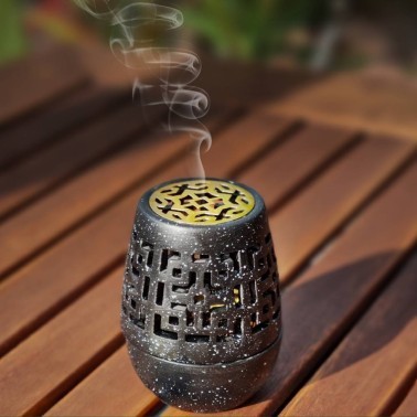 El humo del café es desagradable para las avispas, manteniéndolas alejadas.